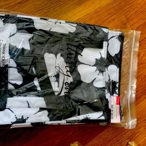 Brand new 31 tall organizing tote